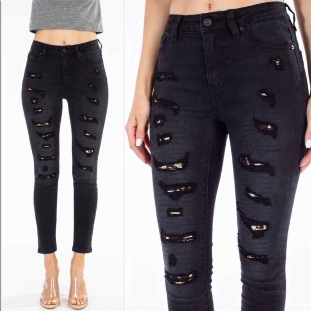NWT✨KanCan Leopard Print Patch Skinny Jeans✨